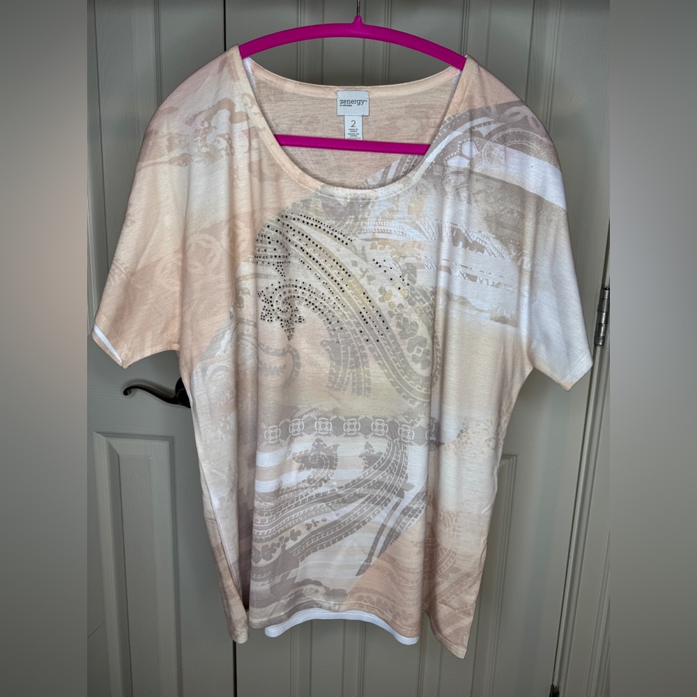 Chico’s Zenergy short sleeve Beige Paisley Women's Top size large